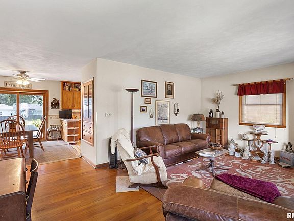 3rd image of 3612 Wilkes Ave