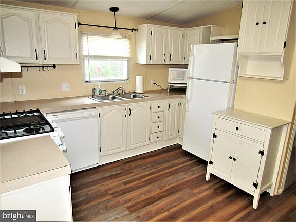 2nd image of 8049 Veterans Hwy #27