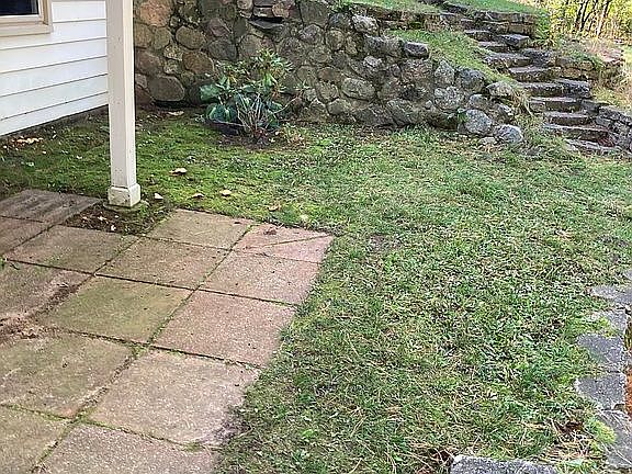 4th image of 859 Sargent Ave SE