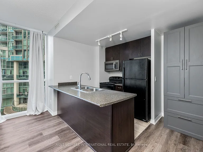 223 Webb Dr #911 — Photo 7