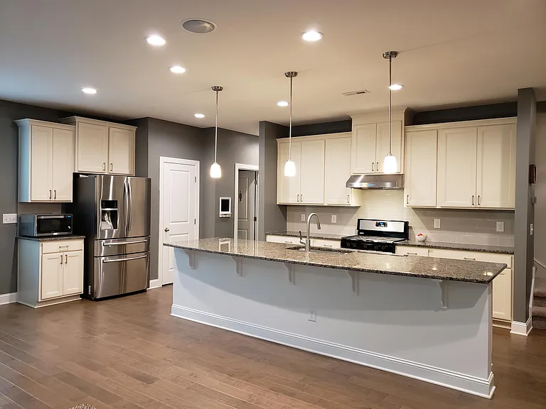 Open Concept large 10' island