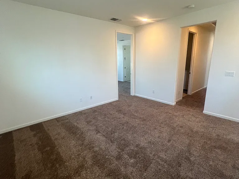 155 W Ladd Dr — Photo 18