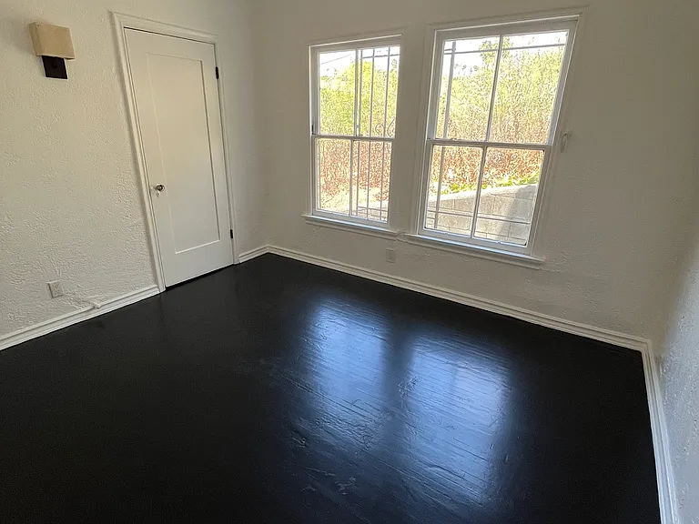 806 Tularosa Dr #11 — Photo 9