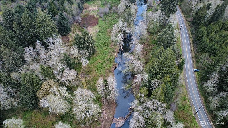 3rd image of 2059 E Hoquiam Road