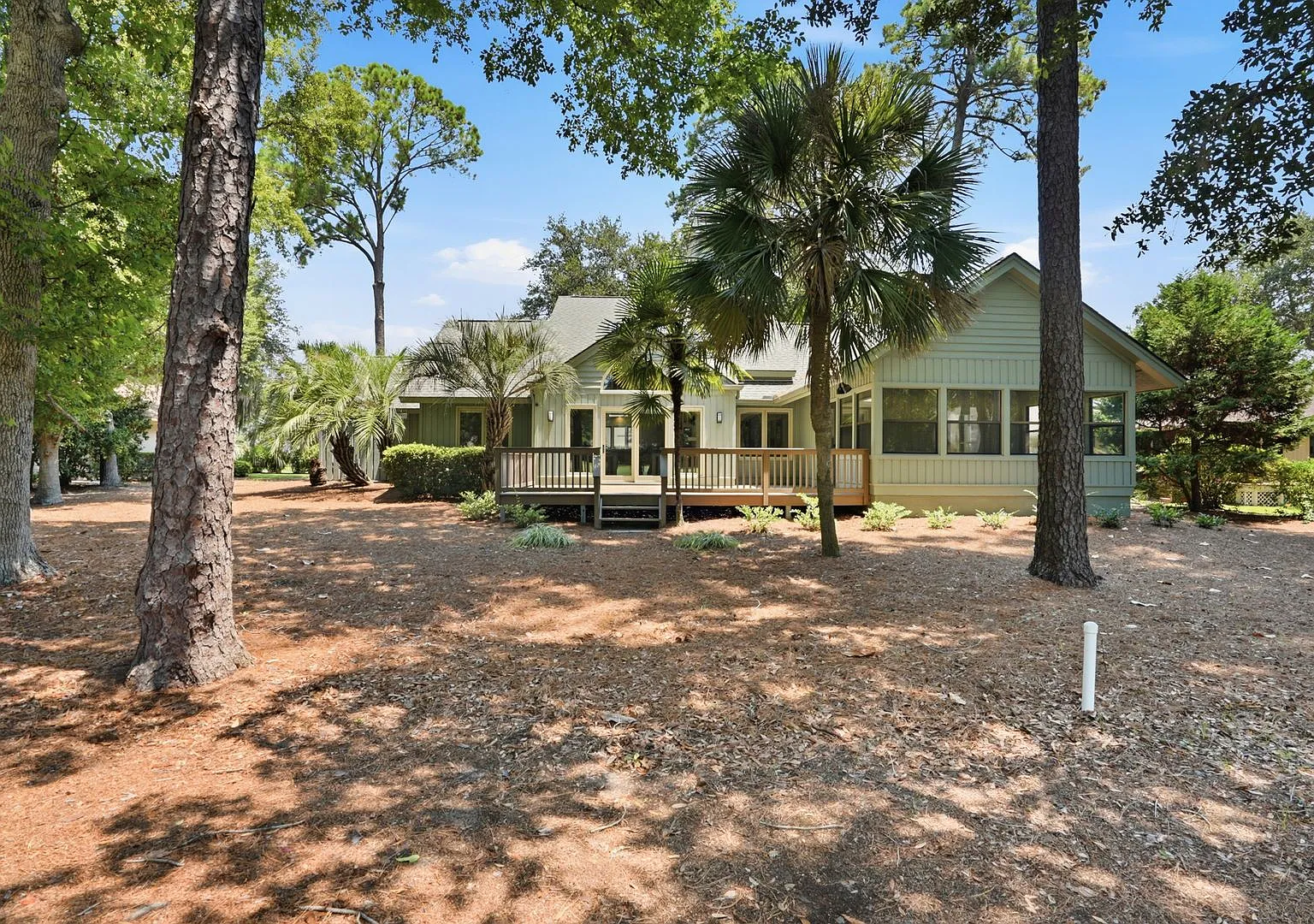 Enjoy Lowcountry living in this beautifully updated 3-Bed, 2-Bath home in Moss Creek! — Photo 4