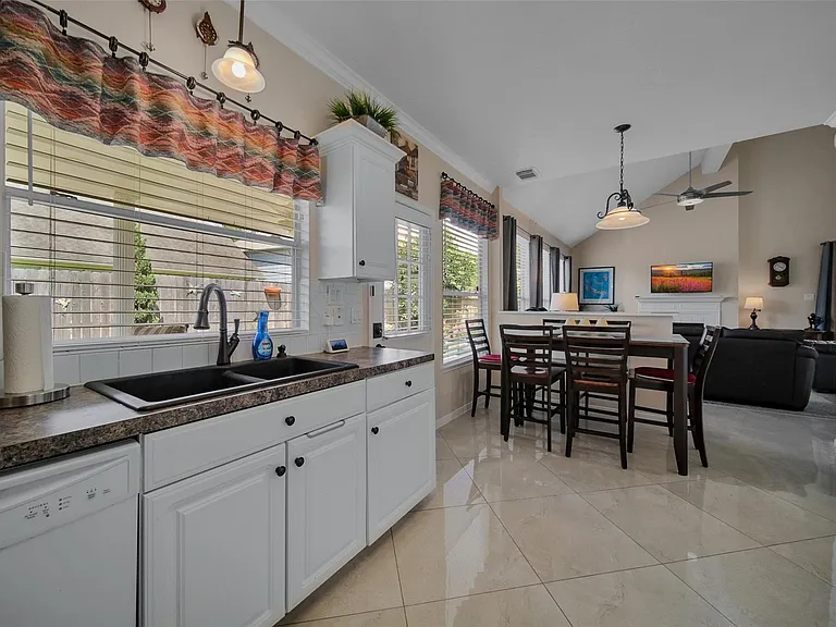 9514 Trailing Moss Dr — Photo 14