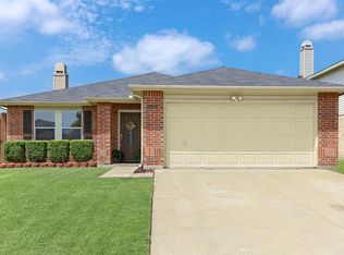 2915 Clemente Dr, Grand Prairie, TX 75052