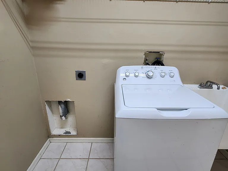 11082 Lakeland Cir — Photo 22