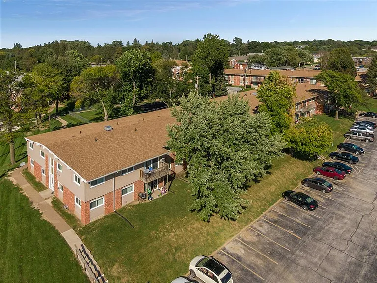 Oak Valley Apartments — Photo 12