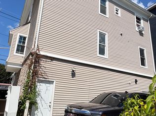 664 Plainfield St Floor 2, Providence, RI 02909
