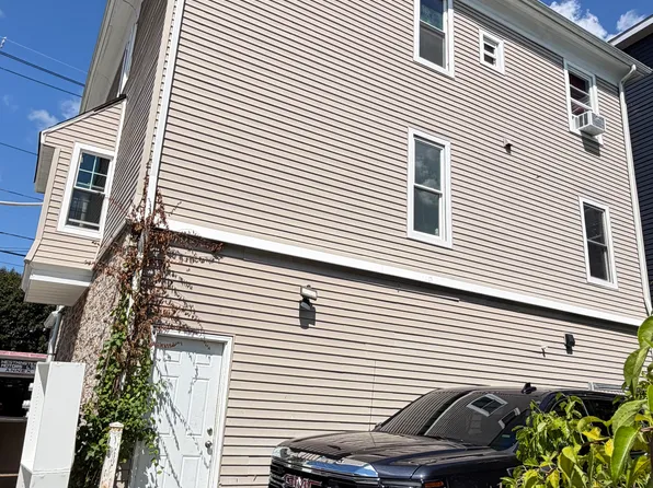 664 Plainfield St Floor 2, Providence, RI 02909