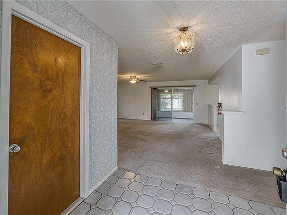 4th image of 2645 Abney Ave