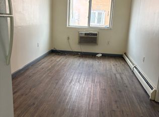 14034 34th Ave APT 4, Flushing, NY 11354