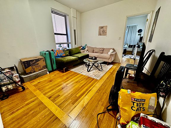 5th image of 435 E 75th St APT 13