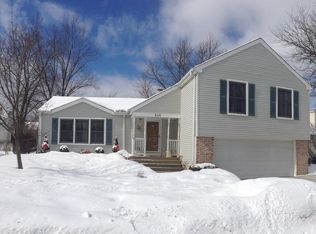 646 Brian Ave, Schaumburg, IL 60194