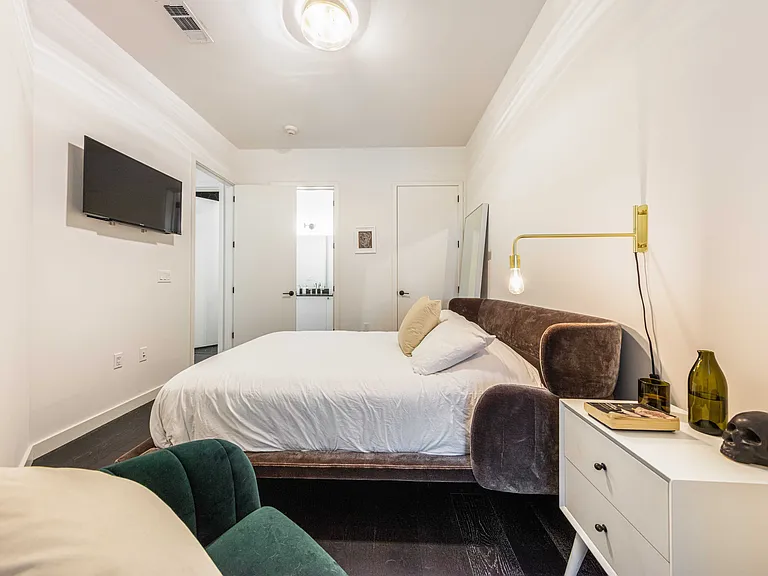 800 Embassy Dr #215 — Photo 8