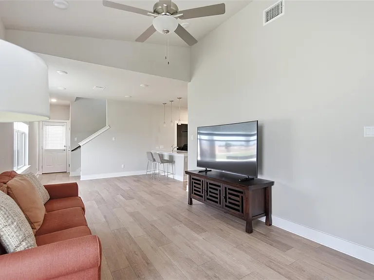 135 Pinnacle Ln #A — Photo 5