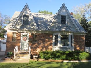 3067 Stillwell Dr, Des Plaines, IL 60018