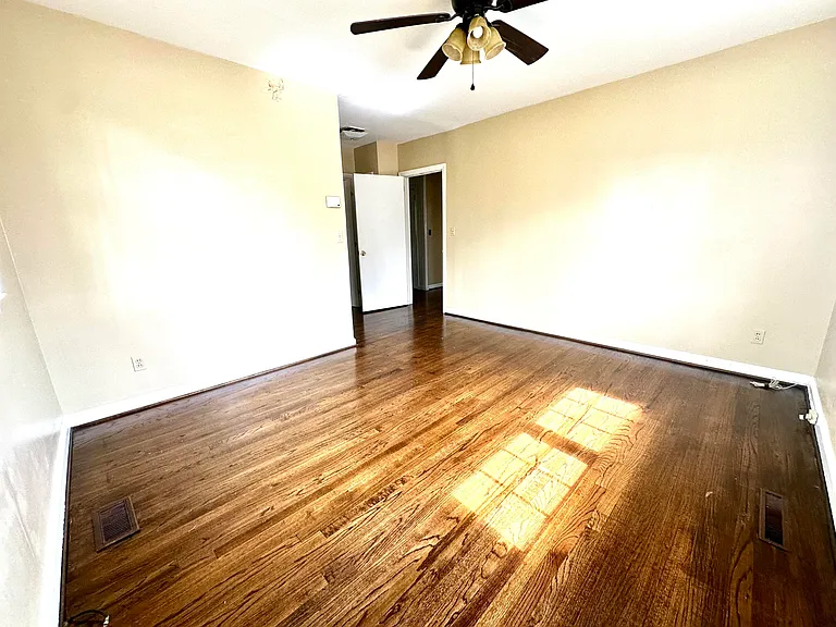 217 E Vineland Rd — Photo 11