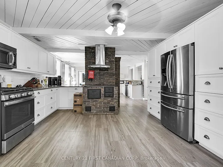 23992 Denfield Rd — Photo 12