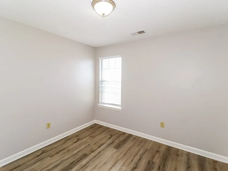 6175 Lake Front Dr — Photo 15