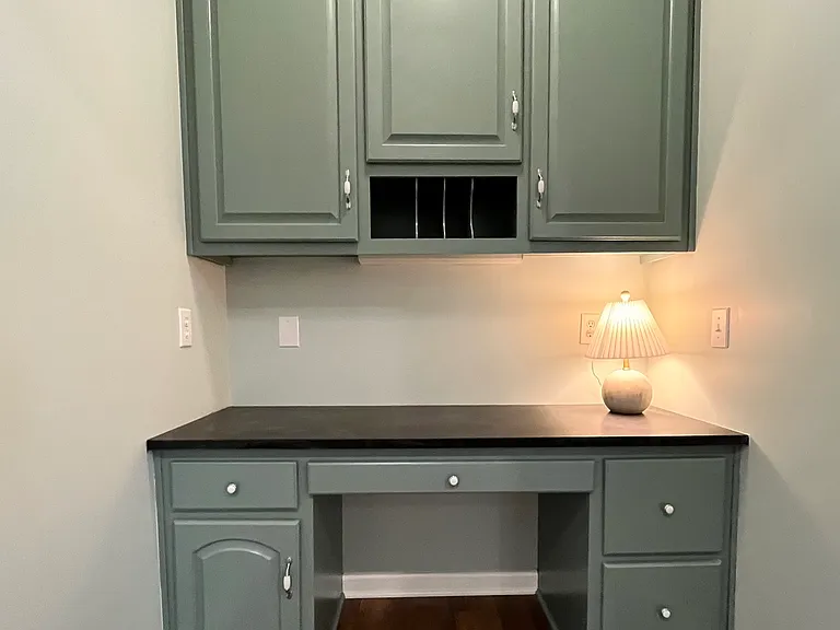 17916 Remington Dr — Photo 13