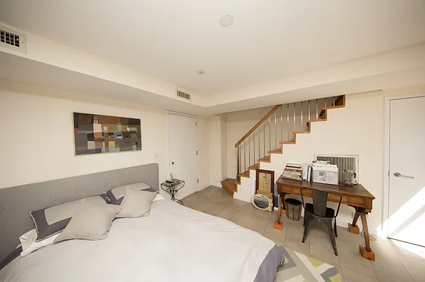 Rented by MNS | media 42