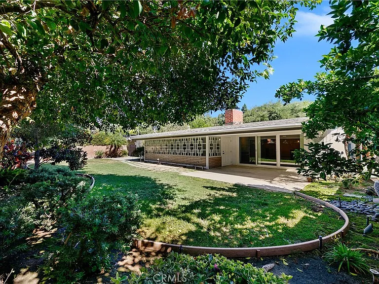 22951 Austin St — Photo 50