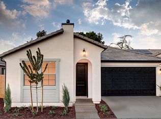 2466 E Okeefe Dr, Fresno, CA 93720