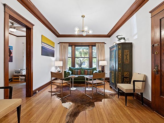 4th image of 1449 W Belle Plaine Ave #1W