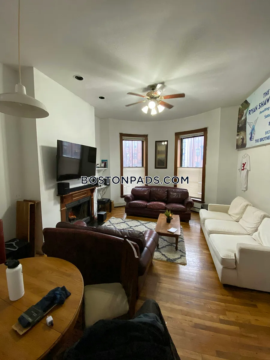 Building Photo - 486 Massachusetts Ave #3