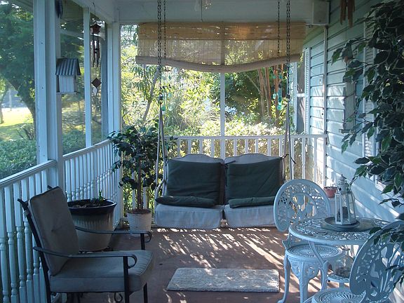 Screened in Porch