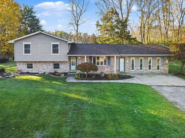 1175 W Rathbun Rd, Burt, MI 48417