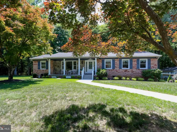6975 Ellenwood Ct, La Plata, MD 20646