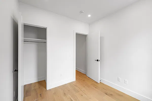 Bedroom, photo 2