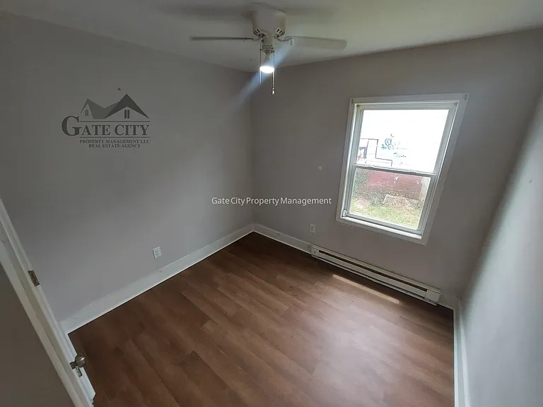 341 Ennis St #B — Photo 8