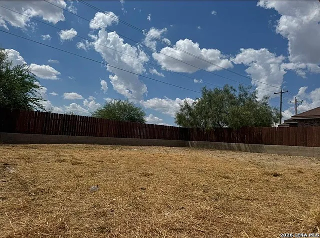 3 bed, 2.0 bath, 1172 sqft, $1,700 — Photo 3