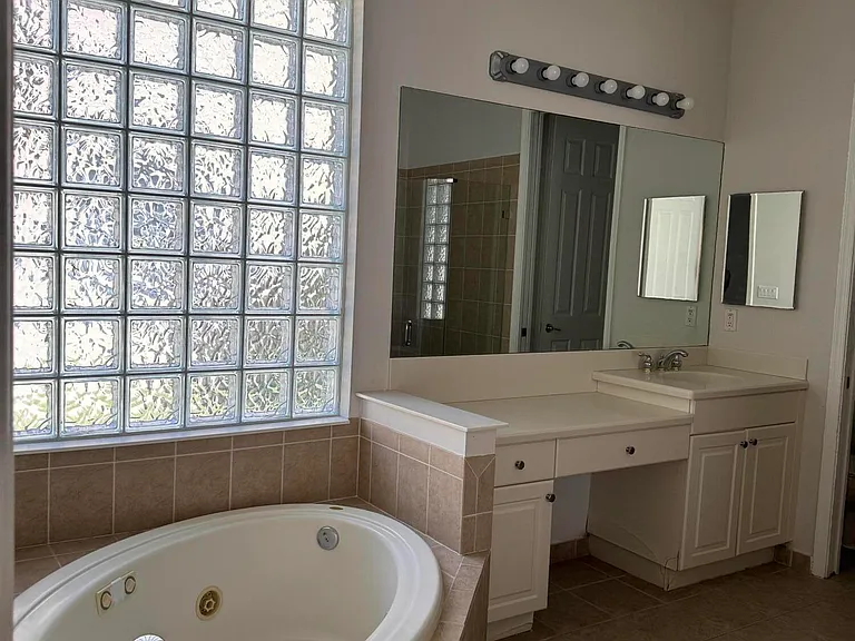 2264 SW Newport Isles Blvd — Photo 11