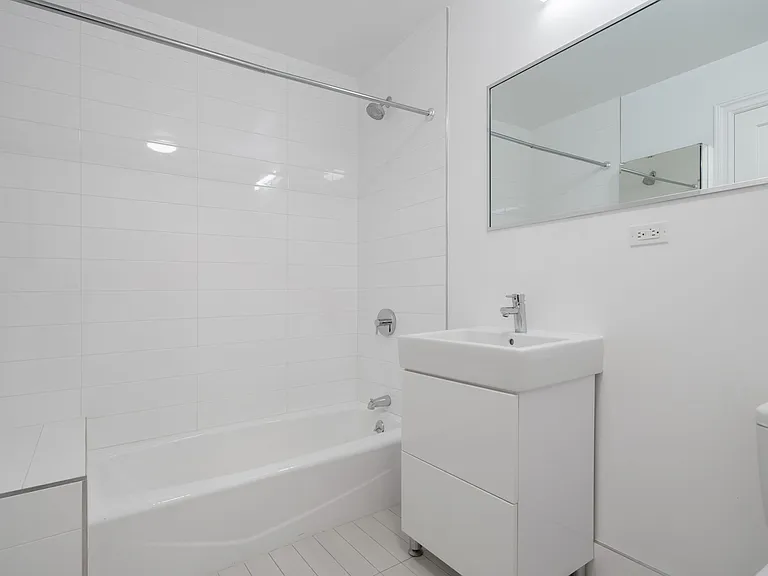 400 E 57th St #17L — Photo 18