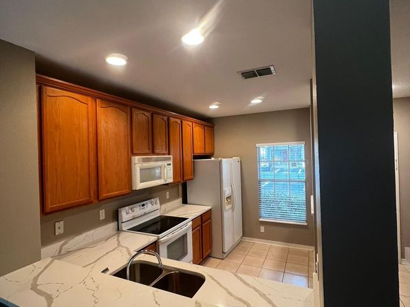 3610 Wilshire Way Rd