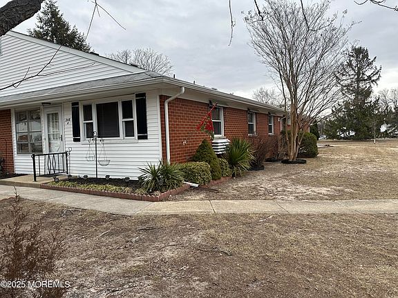 2nd image of 248A Columbine Avenue