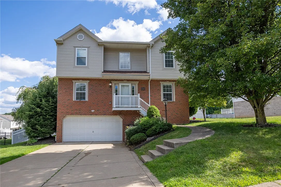 4 bed, 3.5 bath, 1824 sqft, $2,400 — Photo 1