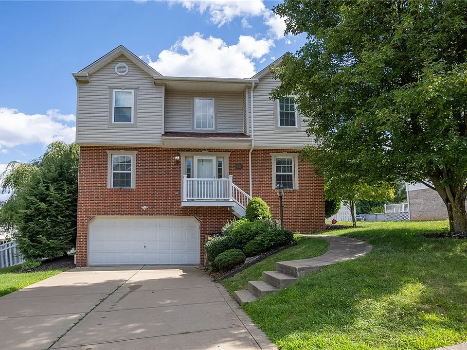 1421 Sandstone Dr