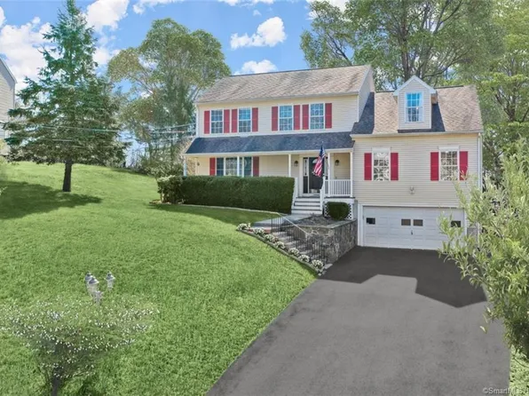 22 Stella Street, Trumbull, CT 06611