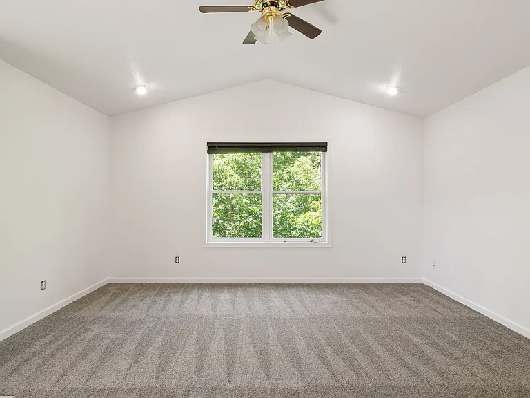 2690 32nd St SE — Photo 14