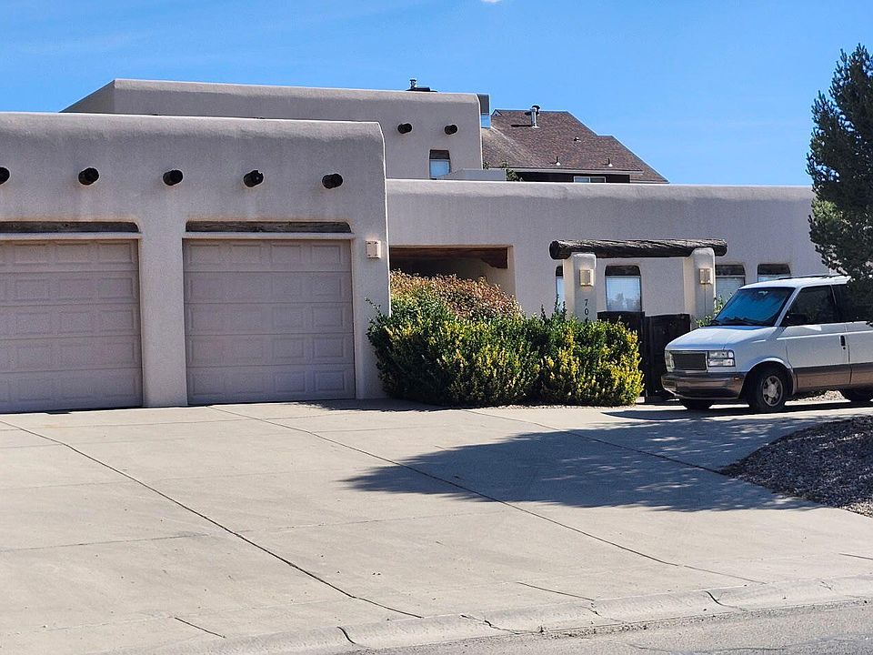 1st image of 704 French Dr