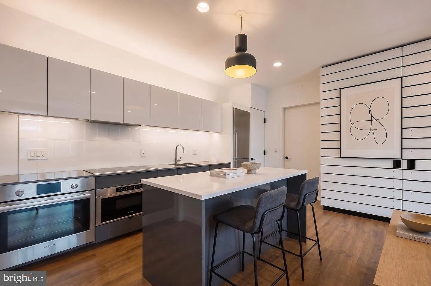 Chapman Stables Condominium — Photo 4