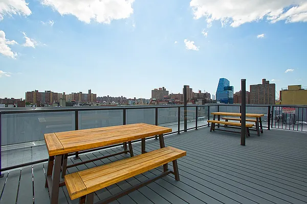 Rented by REAL New York | media 25