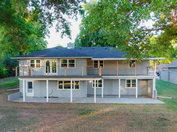 1616 Dover Dr, Ponca City, OK 74604