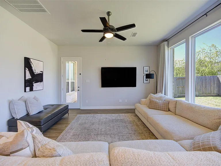 4110 Sherman Oak Ln — Photo 24